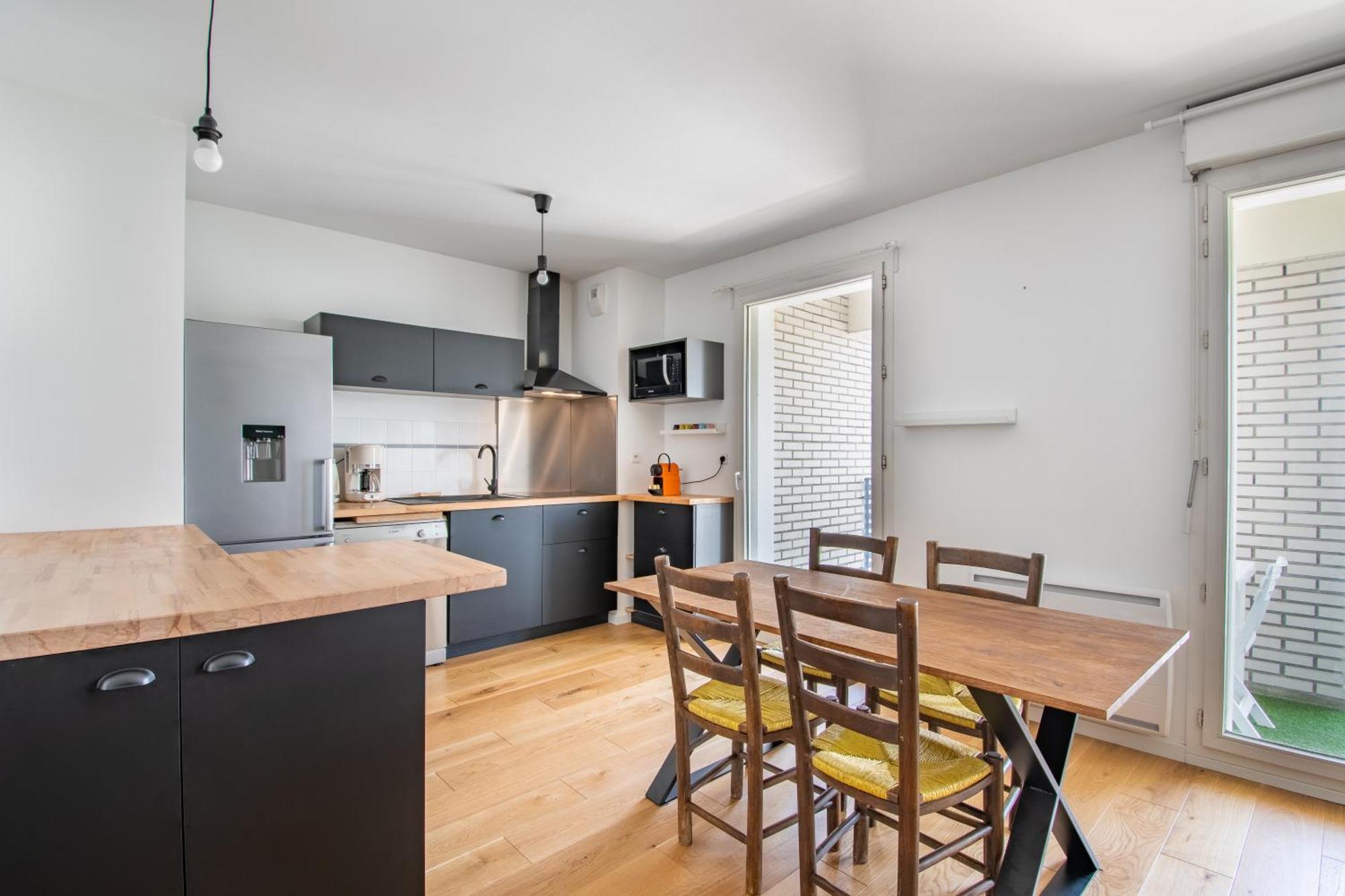 Cosy T2 De 50 M² Centre-Ville Avec Garage & Balcon Nantes Ngoại thất bức ảnh